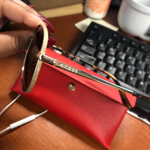 Brand New Guess Sunglasses - Picture 2 of 4